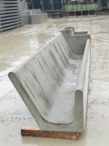 Youngstock J Shape Single Sided Feed Trough